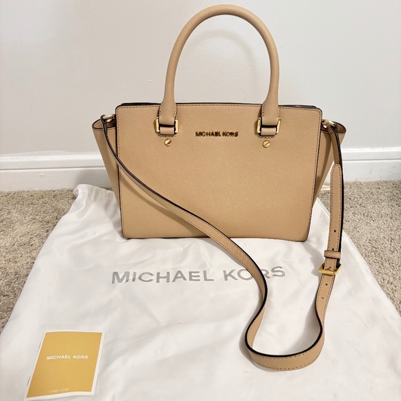 Michael Kors Handbags - Michael Kors Selma Saffiano